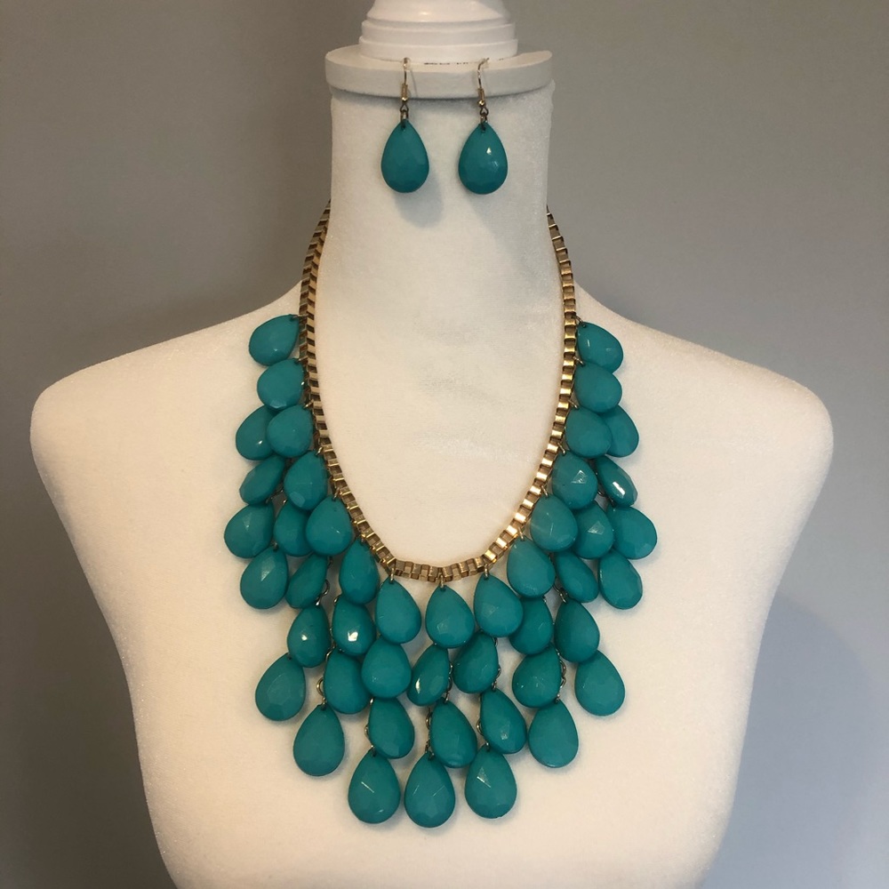 Necklace/Earrings Set